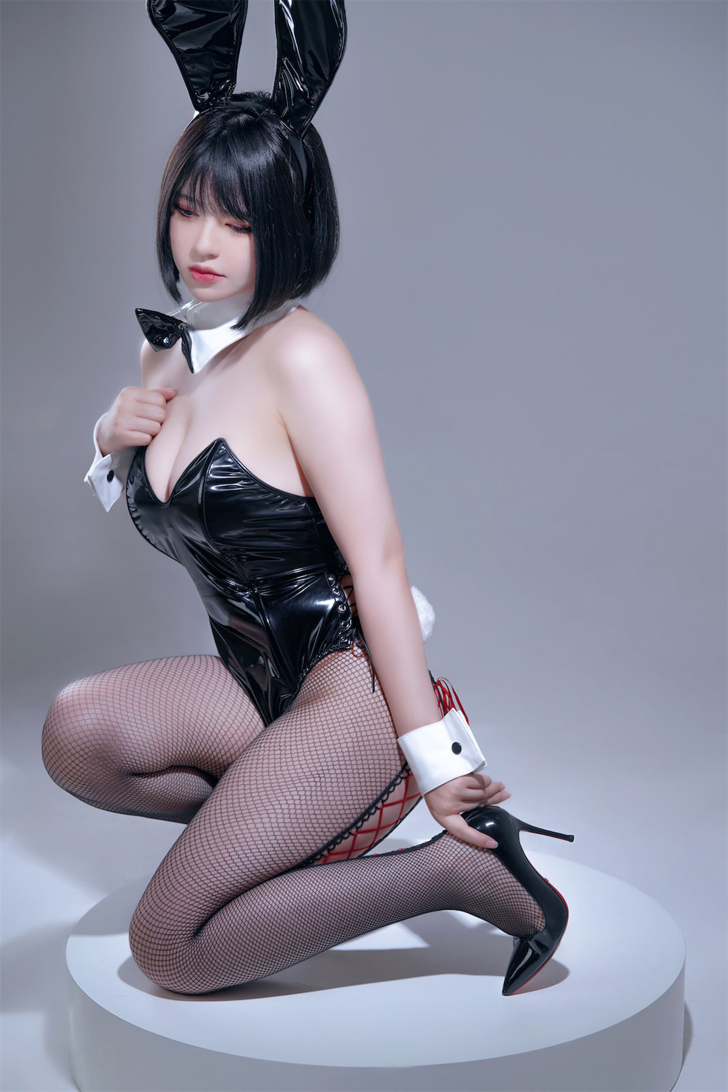 半半子 Bunny Vol.02 [75P-693M]